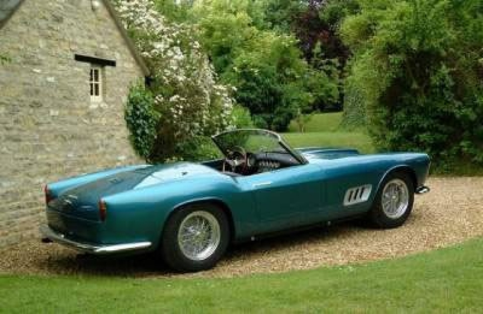 1959 FERRARI 250 GT LWB California Spyder