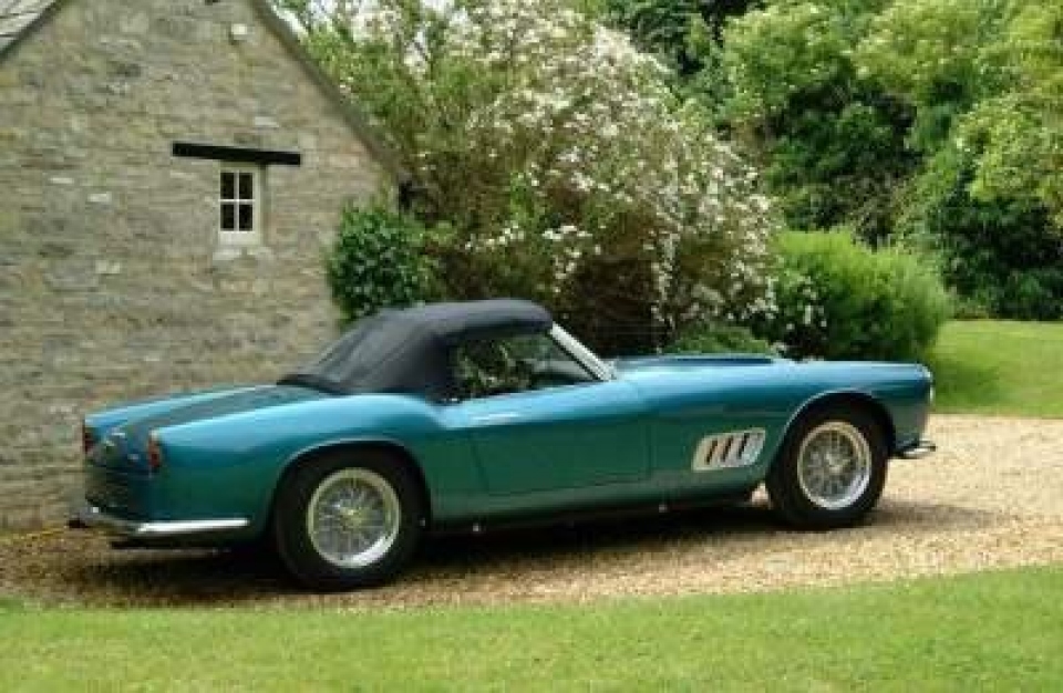 1959 FERRARI 250 GT LWB California Spyder