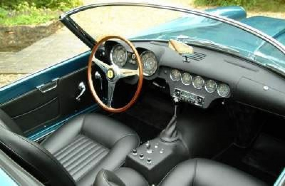 1959 FERRARI 250 GT LWB California Spyder